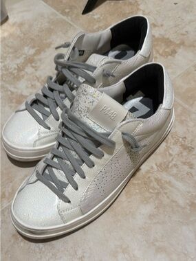 PA48 Iridescent White Low-Top Sneakers size 40